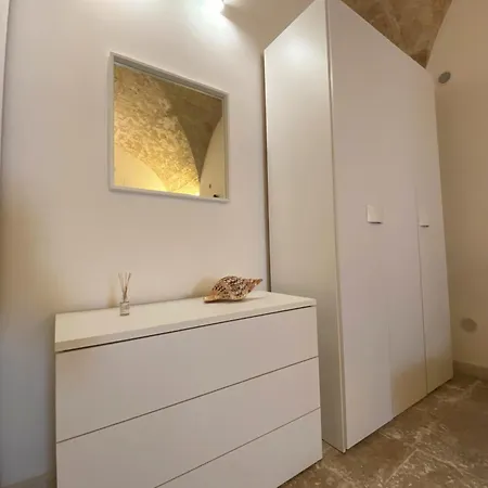 Апартаменты Pietra Di Tomamso - Central Station Бари